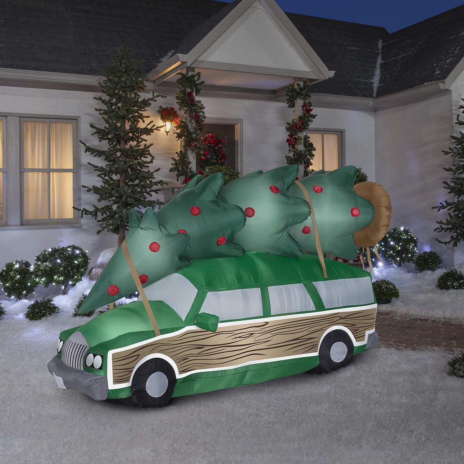 Gemmy 110518 8' Wide Airblown Station Wagon w/Tree-Scene Inflatable