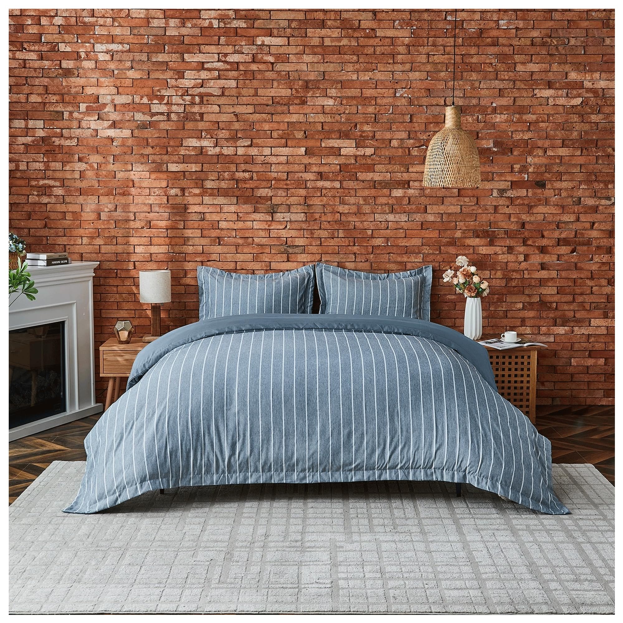 Lions Blue Striped Bedding Set - Double Bed Duvet Cover with Matching Pillowcase, Ultra Soft 100% Polyester Microfibre Quilt Covers, 3 Piece Bed Linen Sets, 200x200cm
