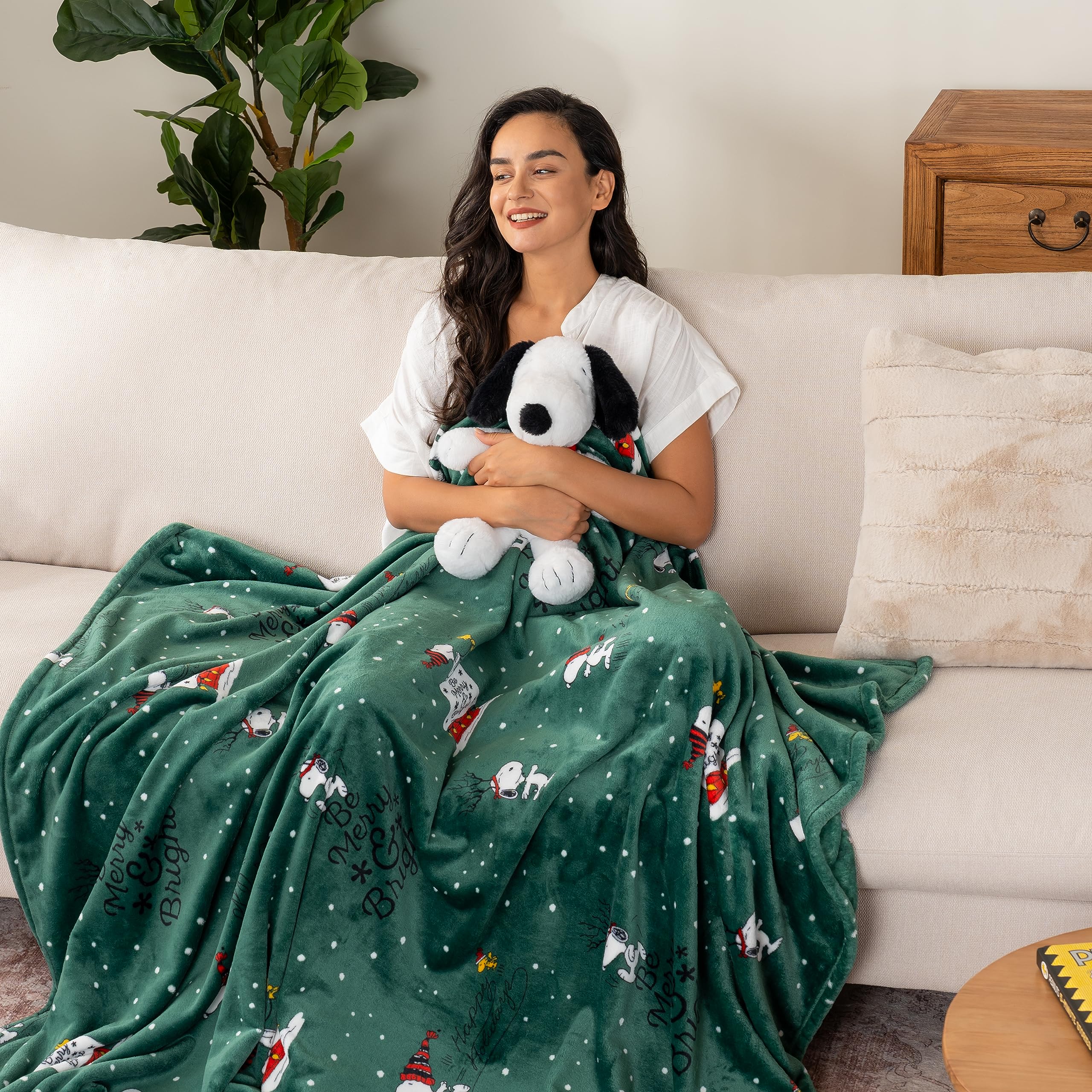 Berkshire BlanketPeanuts® Heavyweight Christmas Blanket,VelvetLoft® Cute  Character Snoopy Plush Bed Blanket,Peanuts Be Merry and Bright Green,60 in x