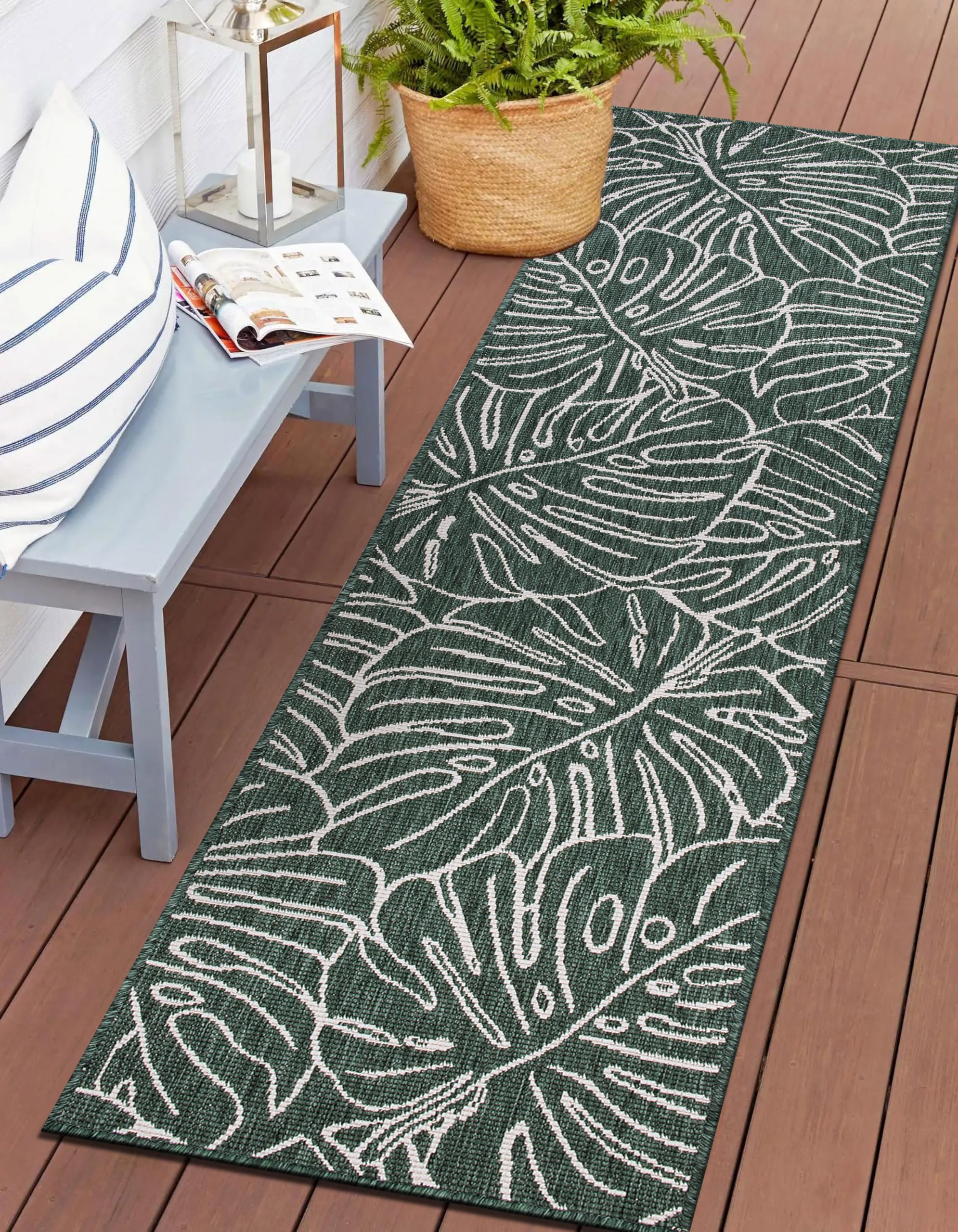 Rugshop Contemporary Tropical Leaves Weather Resistant Indoor/Outdoor Runer Rug 2' x 7' Green