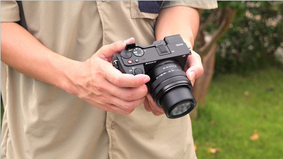 Amazon.com: JJC Foldable A6700 Thumb Up Grip for Sony A6700 Camera