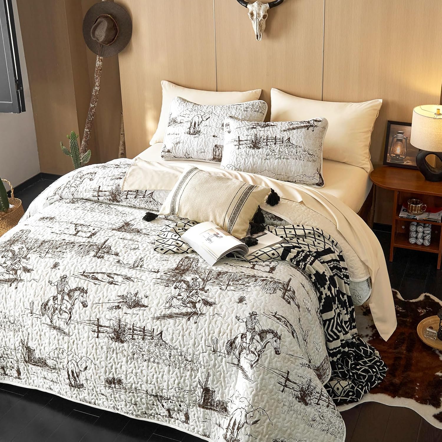 Wake In Cloud - Western Quilt Set, Rustic Ranch Life with Cowboy Southwestern Vintage Country Pattern Printed, Reversible Lightweight Bedspread Coverlet, 3 Pieces, Beige Brown, Queen/Full Size - Image 3