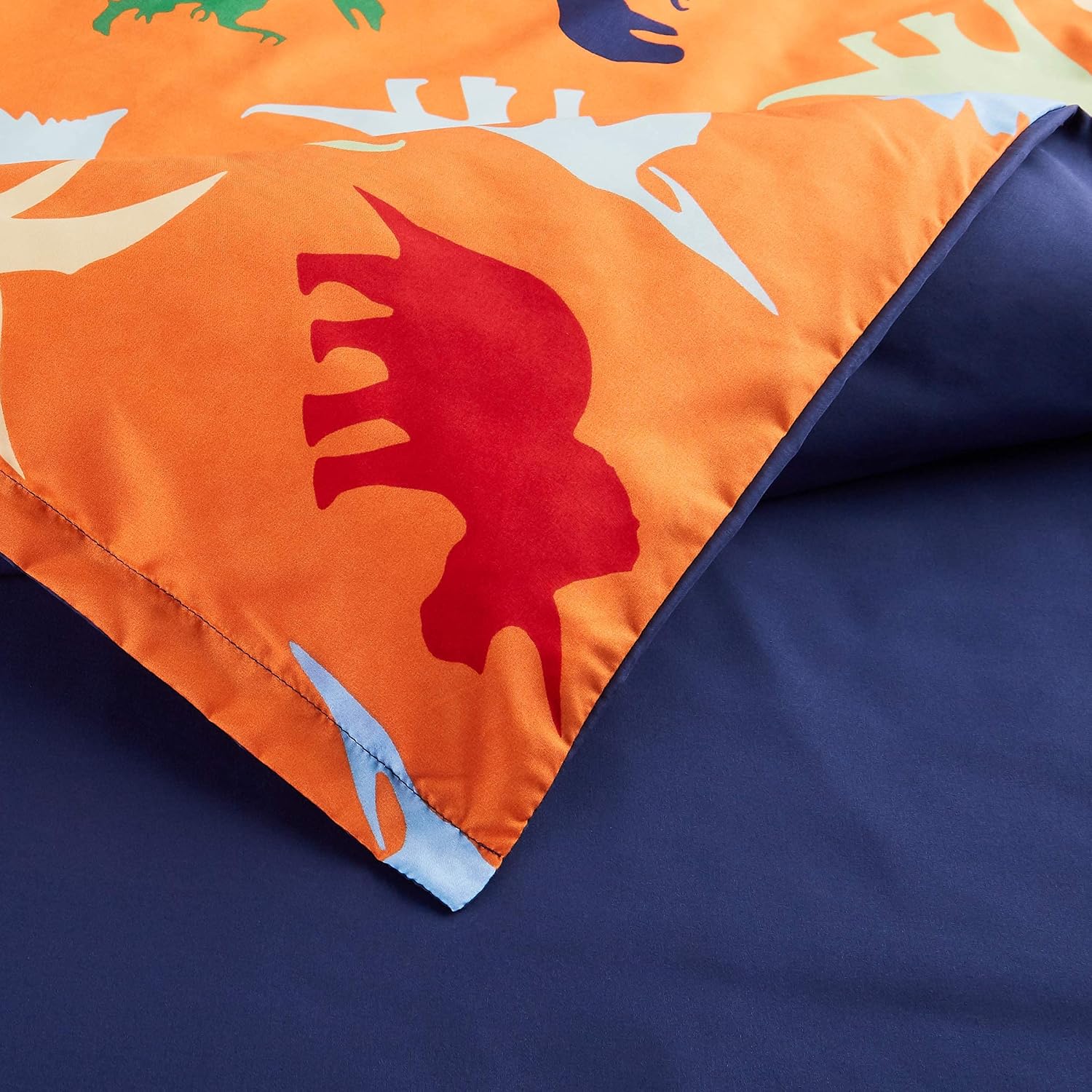Amazon Basics Soft, Easy Wash, Lightweight Microfiber Kids Duvet Cover Set (Duvet Insert Sold Separately) - Twin/TwinXL, Dino Party