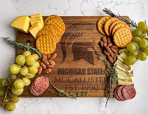 Miniatura 2 de Dryden Virginia Camping Souvenir - Tabla de cortar de madera grabada de 14 x 10 pulgadas, diseño de aventura de madera de acacia