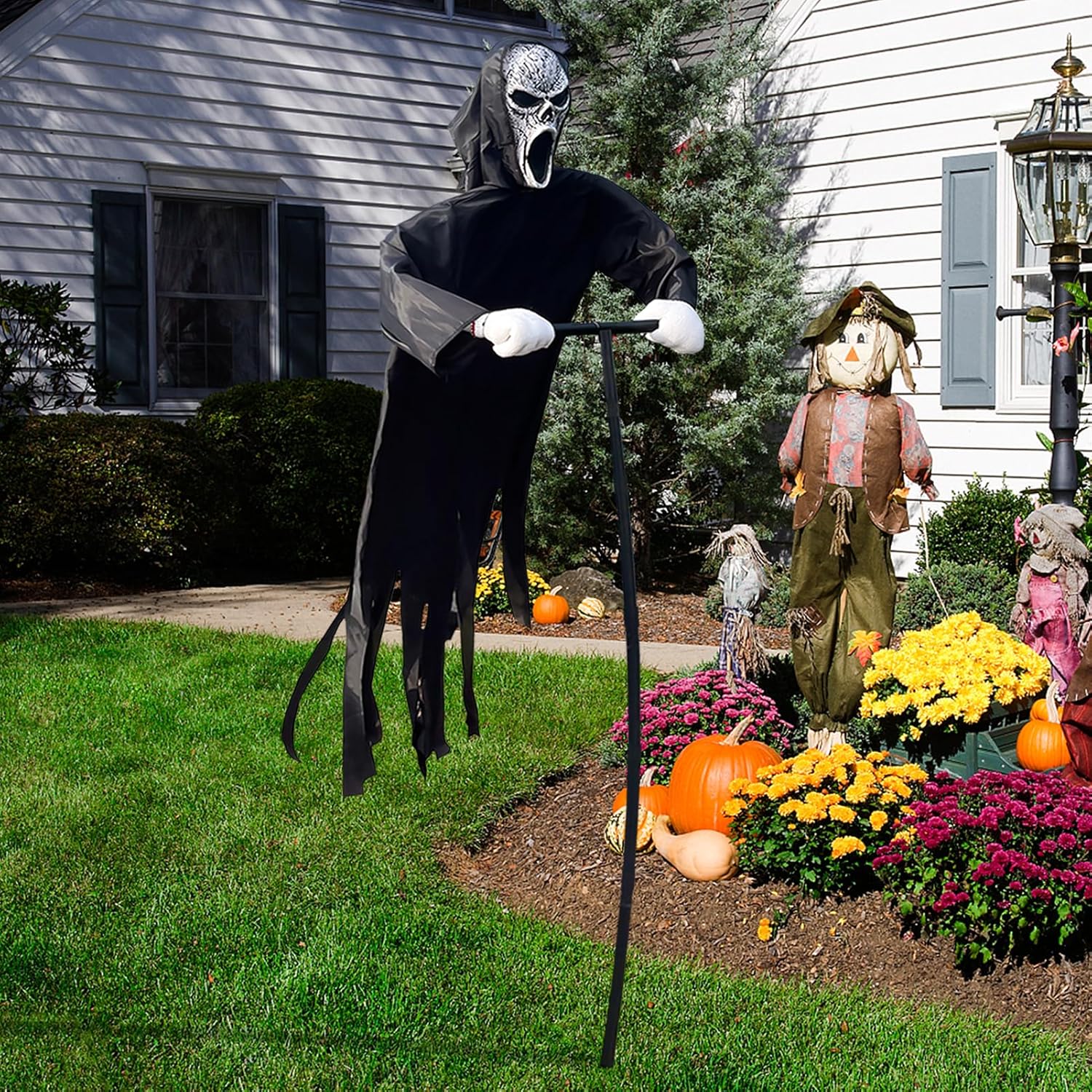 DUOLAM Halloween Scream Scarecrow Ghost Decorations Scary