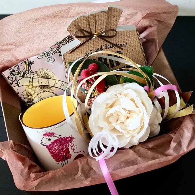 Amazon フラワー ギフト Cafe Q カフェック ストロベリーピンク チョコレート コーヒー サヴィニャック マグカップ ピンクの 羊 ウールの２週間 セットギフト コーヒー 母の日 花 スイーツ ギフト プレゼント カフェック フルーツチョコレート 通販