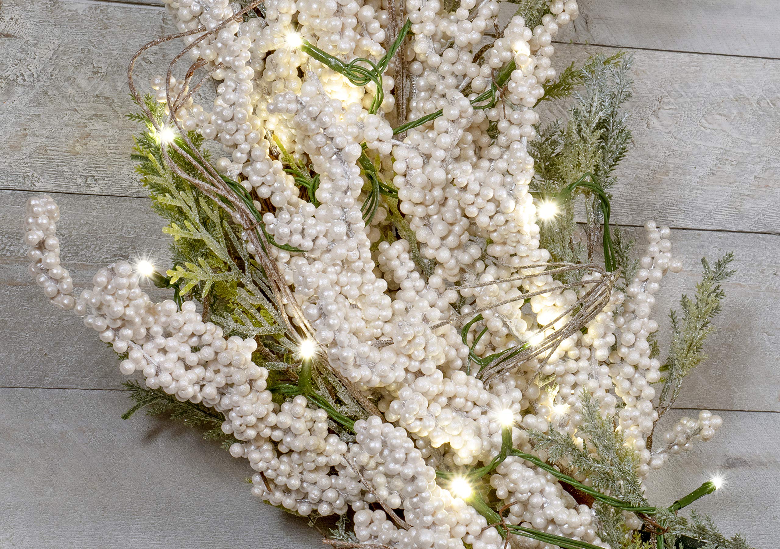 Red Co. - Corona de Navidad de 76 cm con bayas blancas y hojas de cedro, funciona con pilas, decoración artificial del hogar para otoño invierno