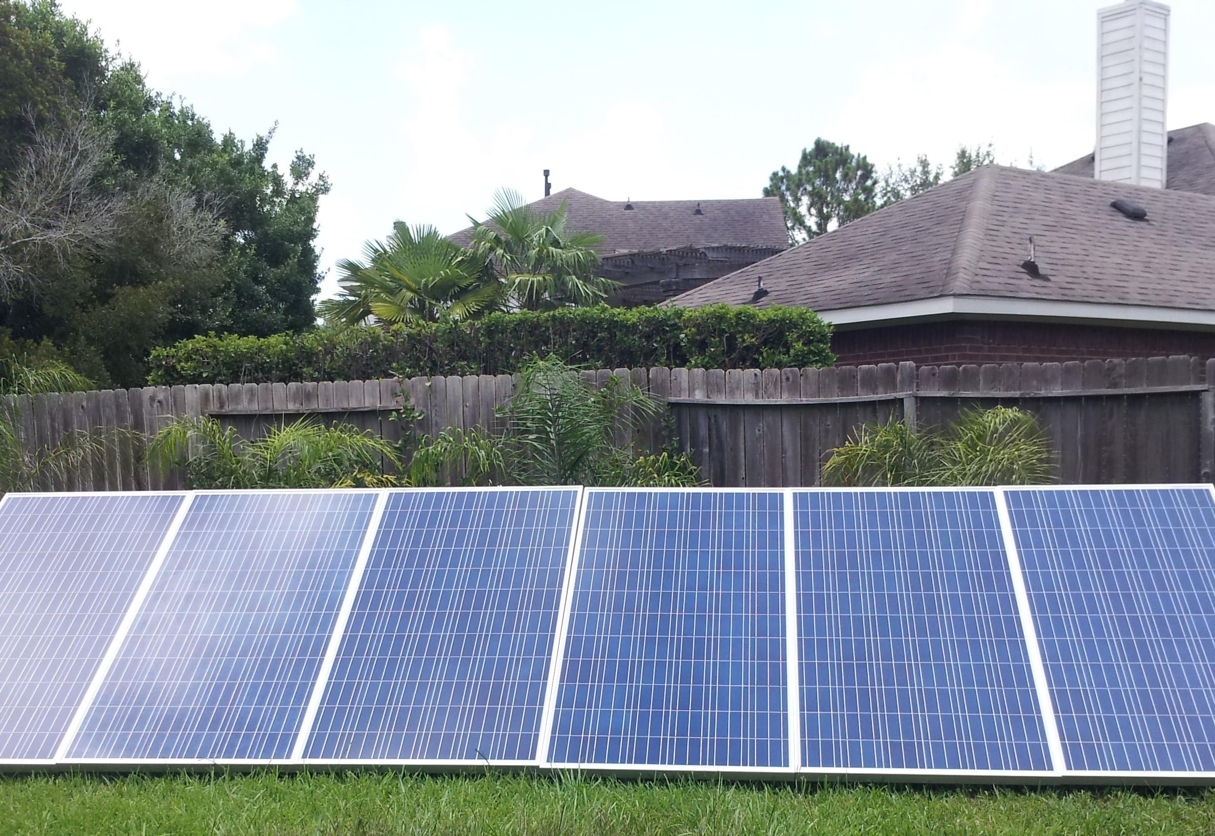 Plugged Solar 5KW Grid-tie Kit. Ground Mounting for Solar Panel. High Rating Micro-Inverters