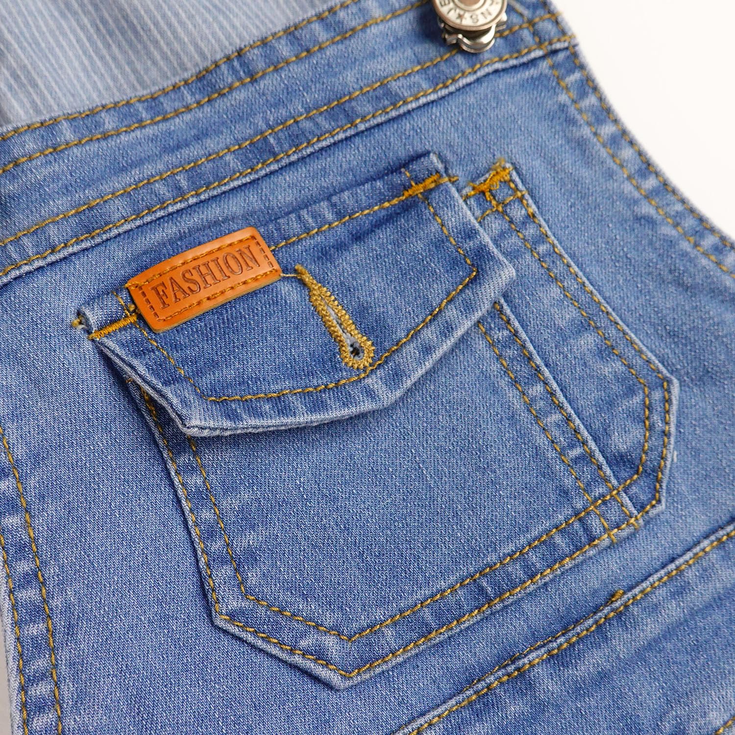 KIDSCOOL SPACE Jeans slim fit per bambini piccoli, salopette di jeans alla moda con taschino strappato