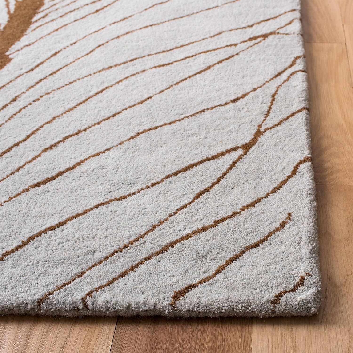 SAFAVIEH Soho Collection Runner Rug - 2'6" x 8', Grey & Brown, Handmade Wool & Viscose, Ideal for High Traffic Areas in Living Room, Bedroom (SOH787B)