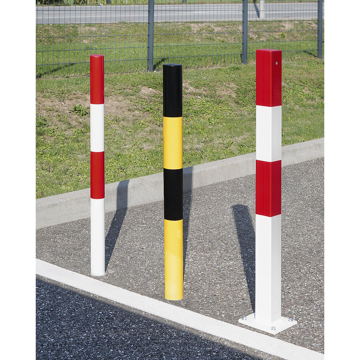 kaiserkraft | Sperrpfosten aus Stahlrohr | zum Einbetonieren | Ø 76 mm | Rot/Weiß | kunststoffbeschichtet