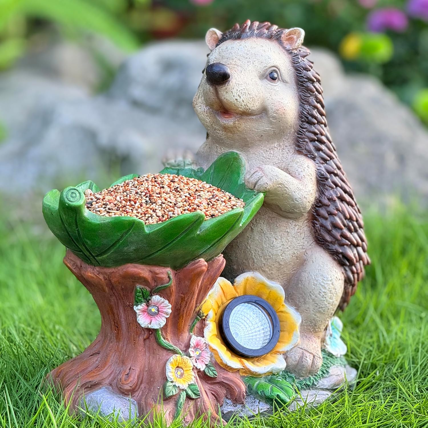 Outdoor Garden Sculpture Bird Feeder - Hedgehog Garden Statue with Solar Light Beads Animal Hedgehog Decor Courtyard Lawn Decoration Hedgehog Lying on Leaves