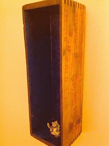 Miniatura 3 de Upcycled Display Box From Distressed Tongue-and-Groove Antique Cream Cheese Box