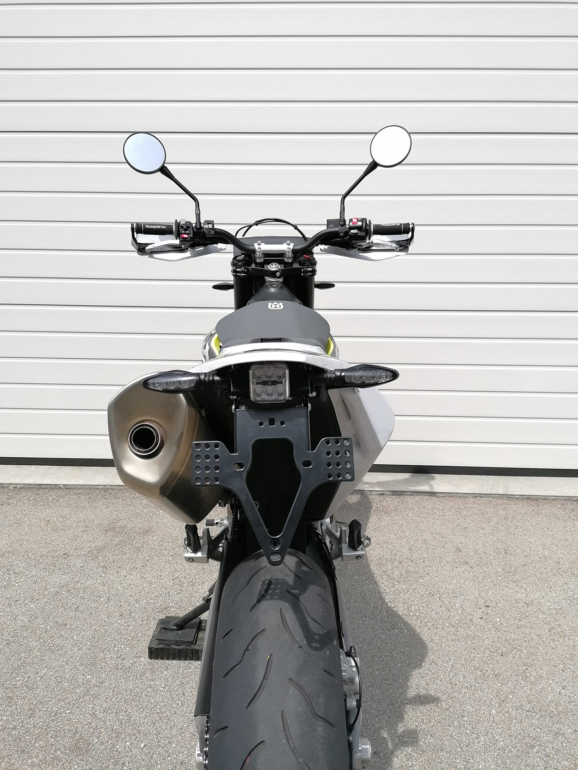 Portatarga GroFaTec Evo per Husqvarna 701 SM Supermoto Anno di Cost. 2016-2022 Porta Targa 701sm Träger 701 Enduro coda corta conversione della coda kurzes Heck Heckumbau