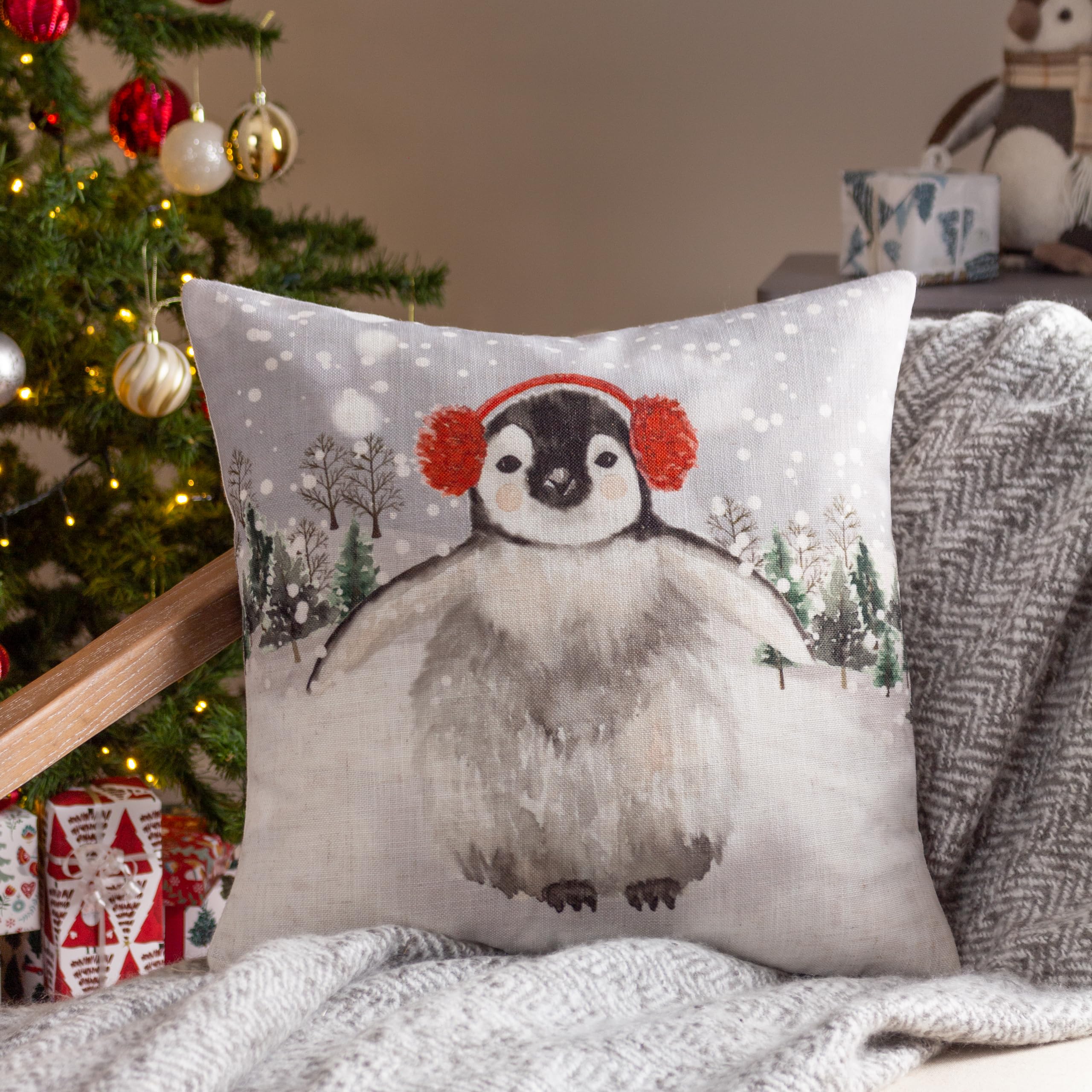Coussin garni de plumes de pingouin Evans Lichfield en coton de qualité supérieure