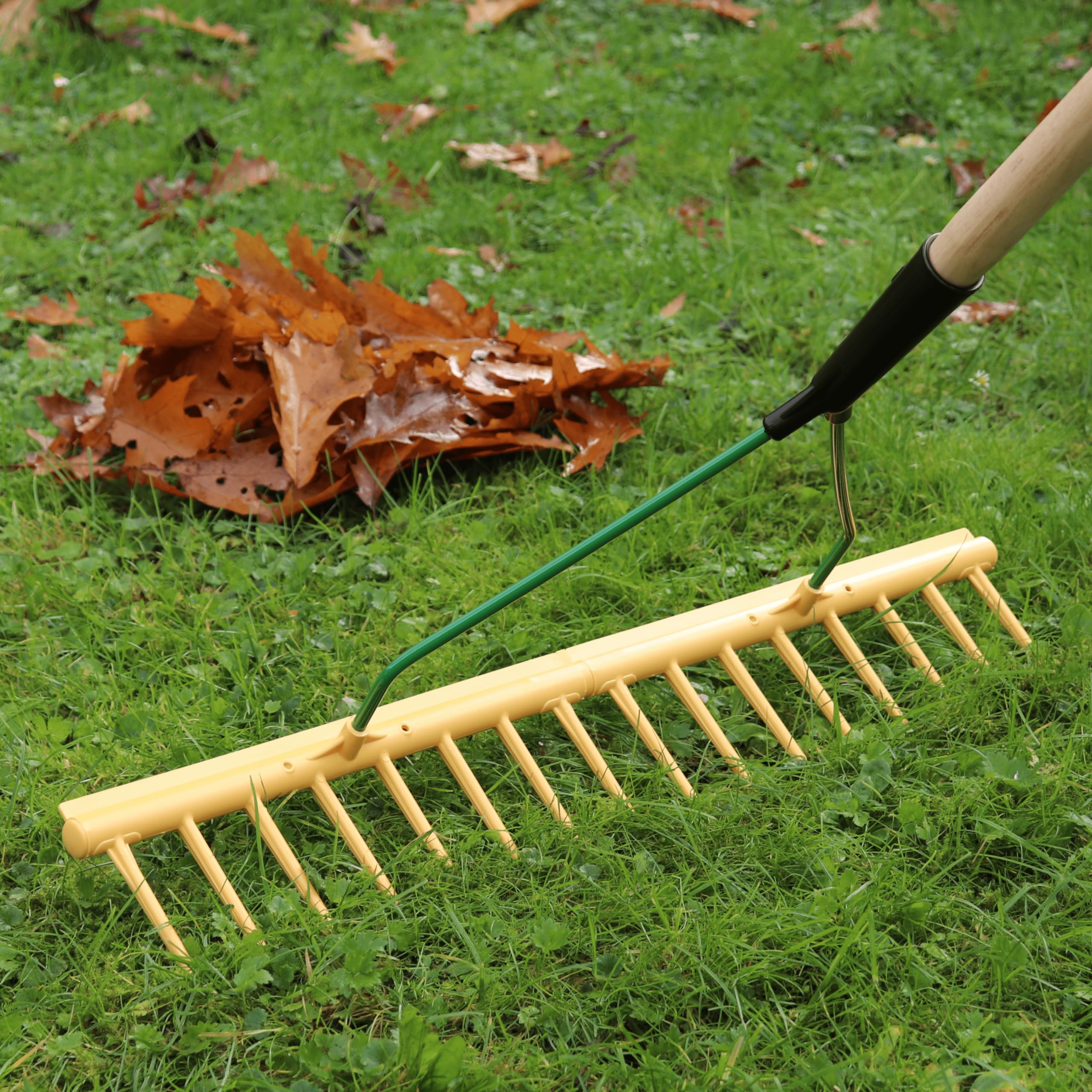 Profi Heurechen 65cm Spar Set - Rasenrechen mit Egalisierkante - Robuster Rechen für den Garten - Vielseitig einsetzbar als Laubrechen, Gartenrechen oder Laubbesen - 2 Stück