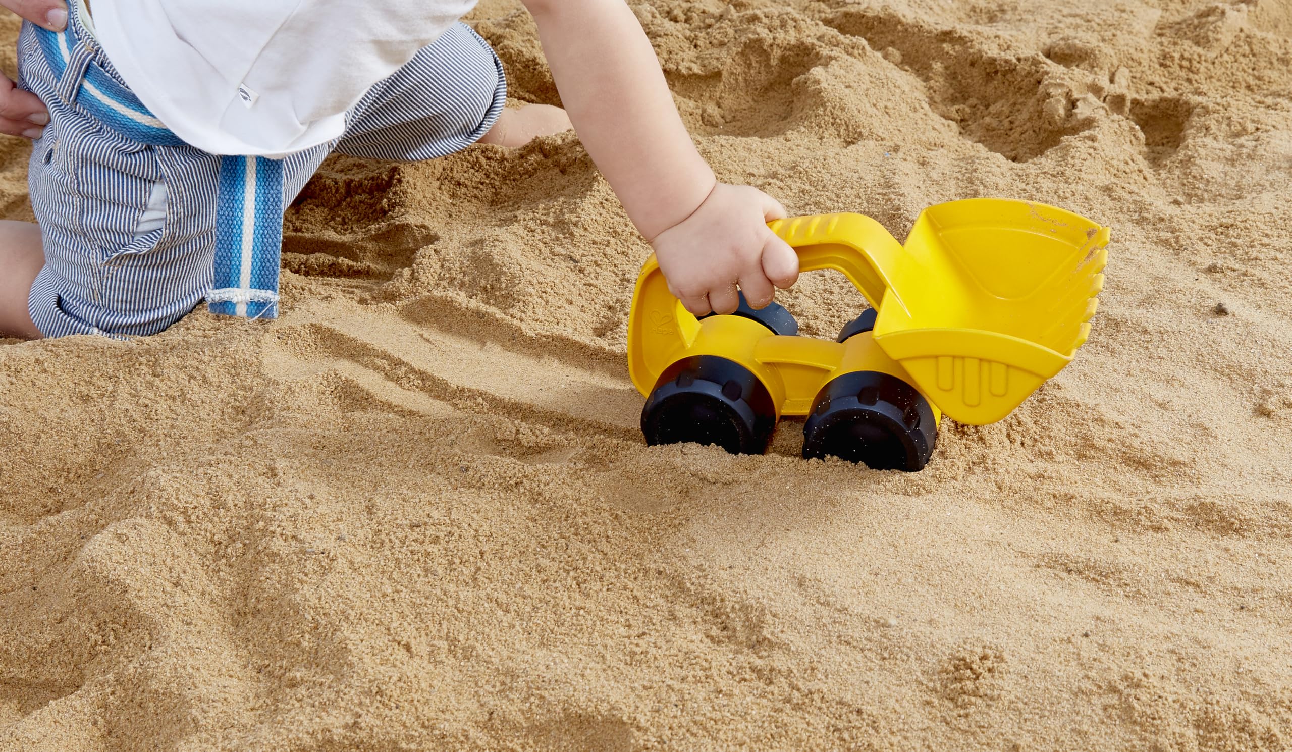 Amazon.com: Hape Beach and Sand Toys Monster Digger Toys| Outdoor