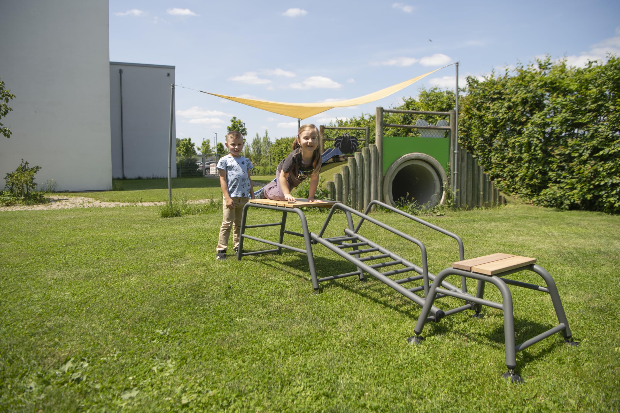 Betzold Outdoor-Leiter mit Griffen - Kletterleiter Bewegungs-Parocurs
