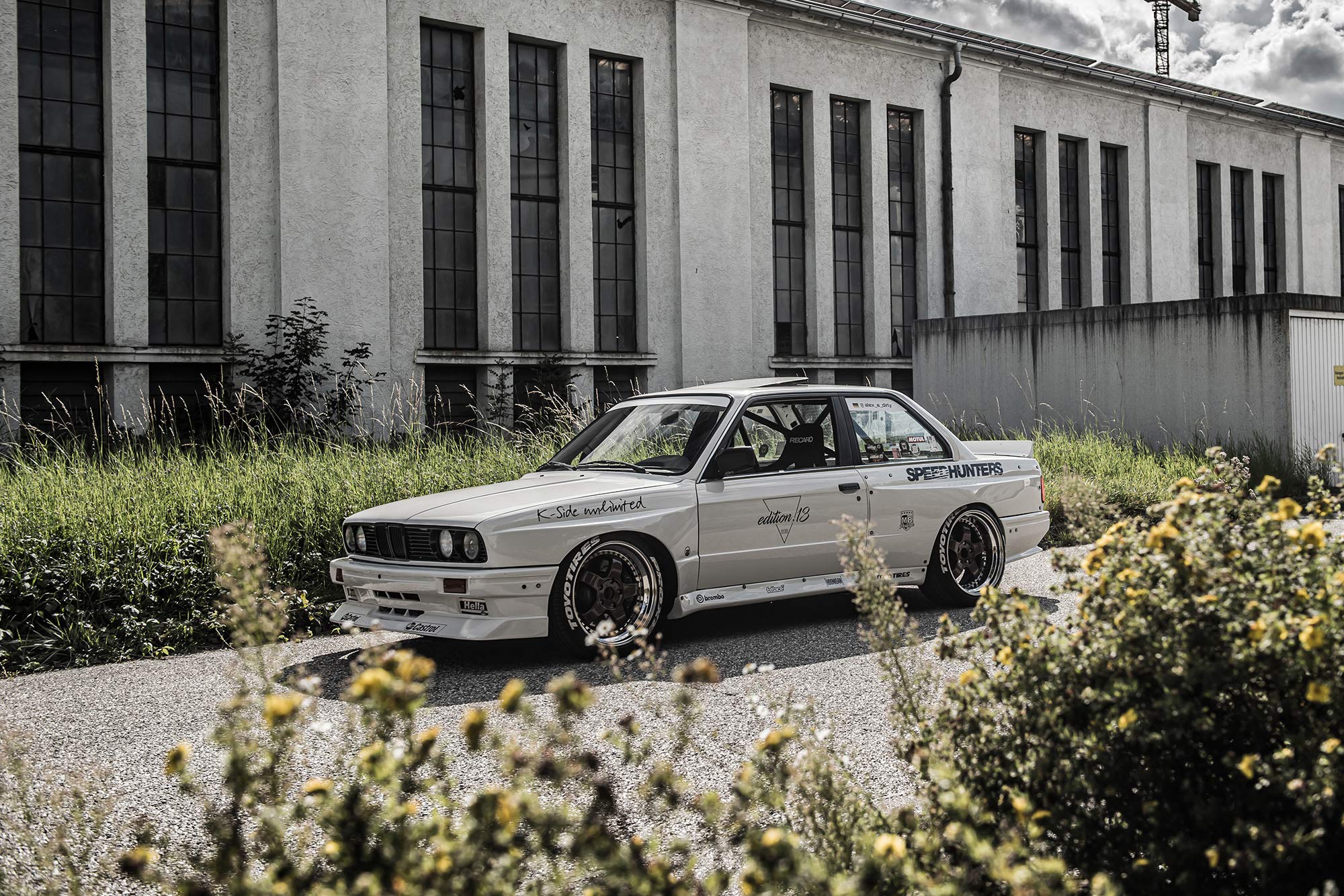 performance 3001L - schwarze hochglänzende Nieren