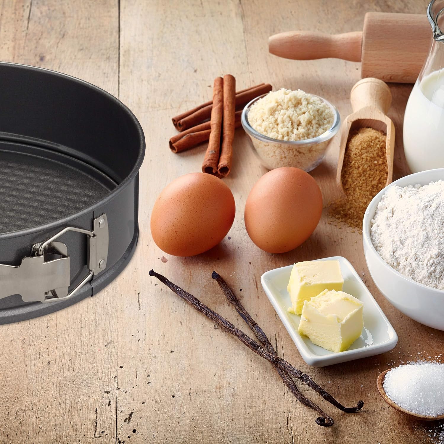 Relaxdays Springform Pan Cake Tin Set, 4-Piece, Circular Shape, Ø 18/24/26/28 cm, Baking Mould, Non-Stick Surface, 250° Heat-Resistant, Grey-Metallic