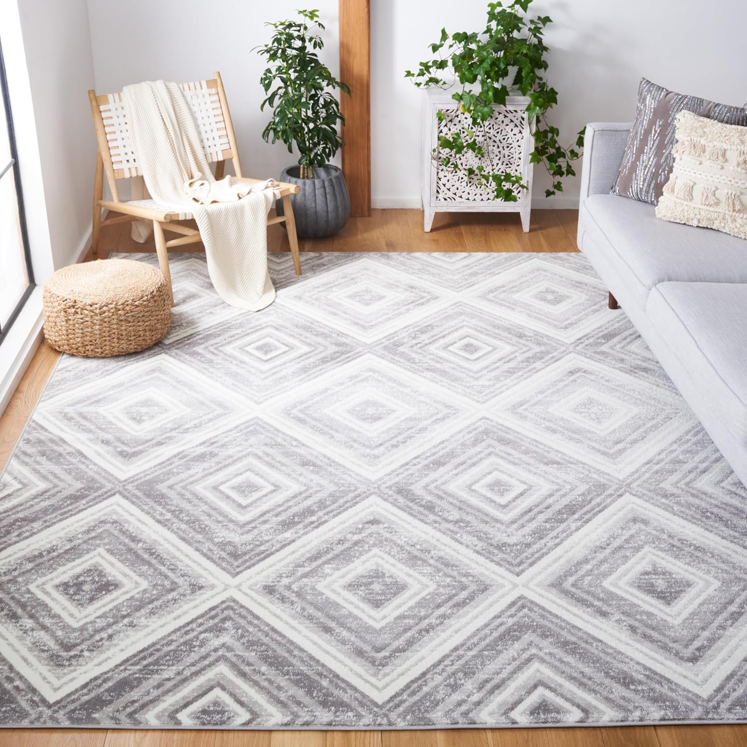 SAFAVIEH Skyler Collection Area Rug - 4' Square, Grey & Black, Diamond Distressed Design, Non-Shedding & Easy Care, Ideal for High Traffic Areas in Living Room, Bedroom (SKY120J)