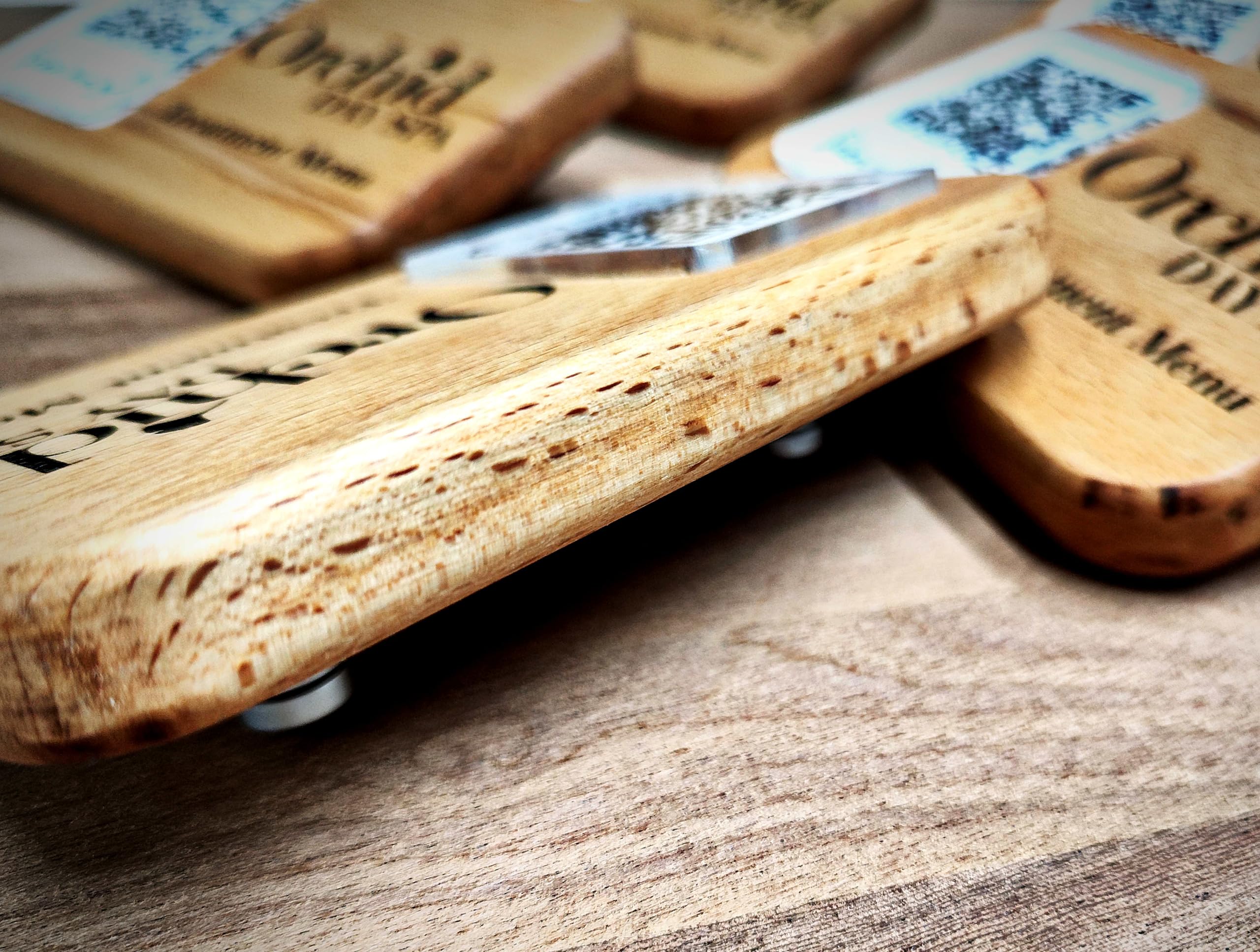 Paquete de 5 carteles de madera acrílica grabados para dejar reseñas de precios menú de pago qr soporte de señal para café, restaurante, tienda