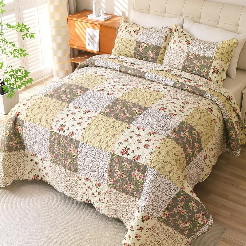 Cmfshape Romantic Patchwork Quilt Set King Size,Reversible Bedspread Coverlet 3-Piece,Floral Bed Cover Set with Pillow Shams,Lightweight Microfiber Bedding Set for All Season (Beige,102x90) image 2