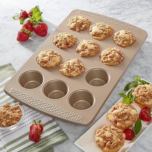 Miniatura 6 de Chicago Metallic Molde antiadherente para magdalenas y magdalenas de 12 tazas. Perfecto para crear magdalenas, magdalenas, tazas de huevo y más de