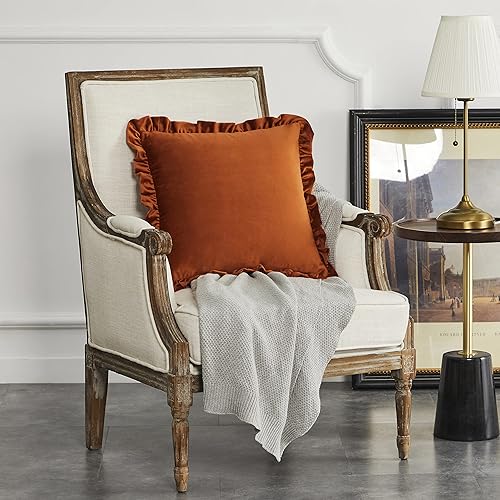 Miniatura 6 de GIGIZAZA Juego de 2 fundas de almohada decorativas color naranja quemado, 18 x 18 pulgadas, fundas de almohada de terciopelo con volantes para sofá