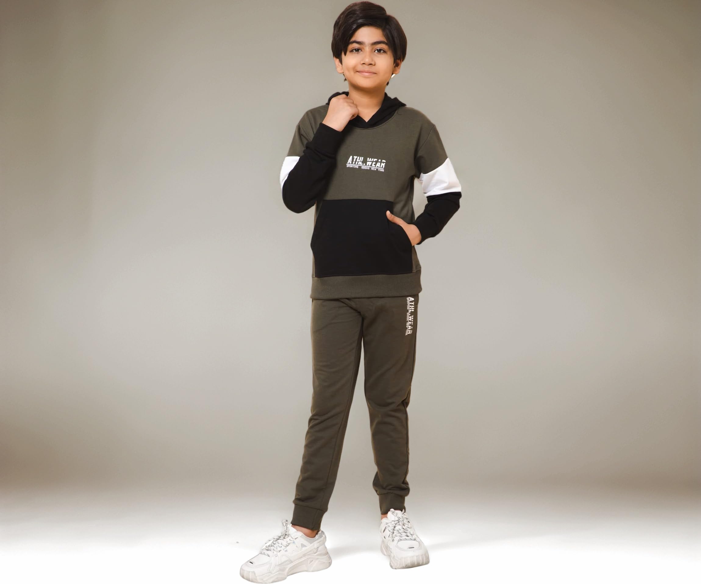 Alan Jones Clothing Boys Colorblock Tracksuit Set