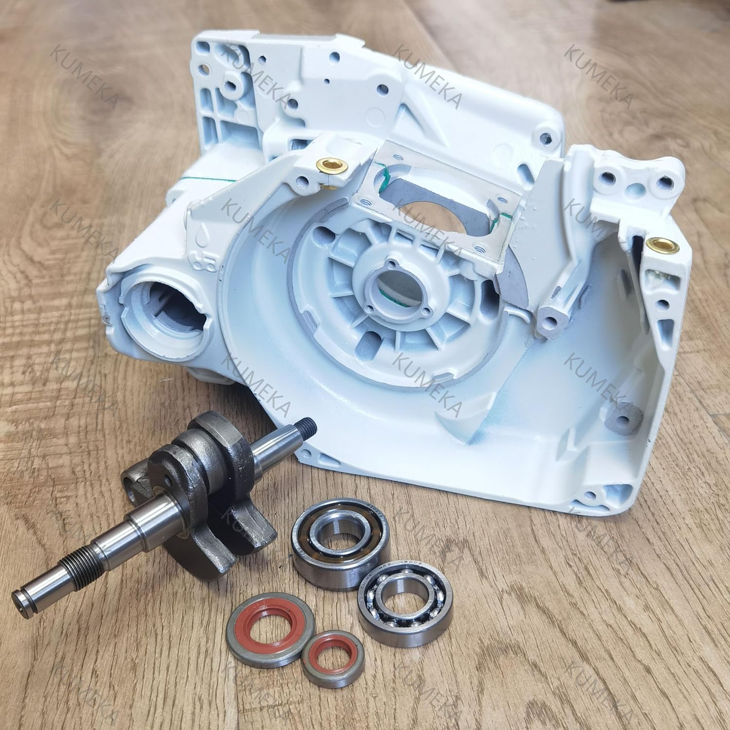 MS260 Crankcase with Crankshaft and Ball Bearing Oil Seals Set Fits Stih-l MS240 MS260 Chainsaw Replacement Parts