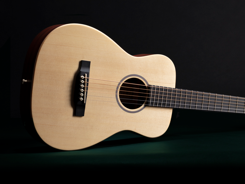 Amazon.com: Martin LX1E Little Martin Solid Sitka Spruce/Mahogany