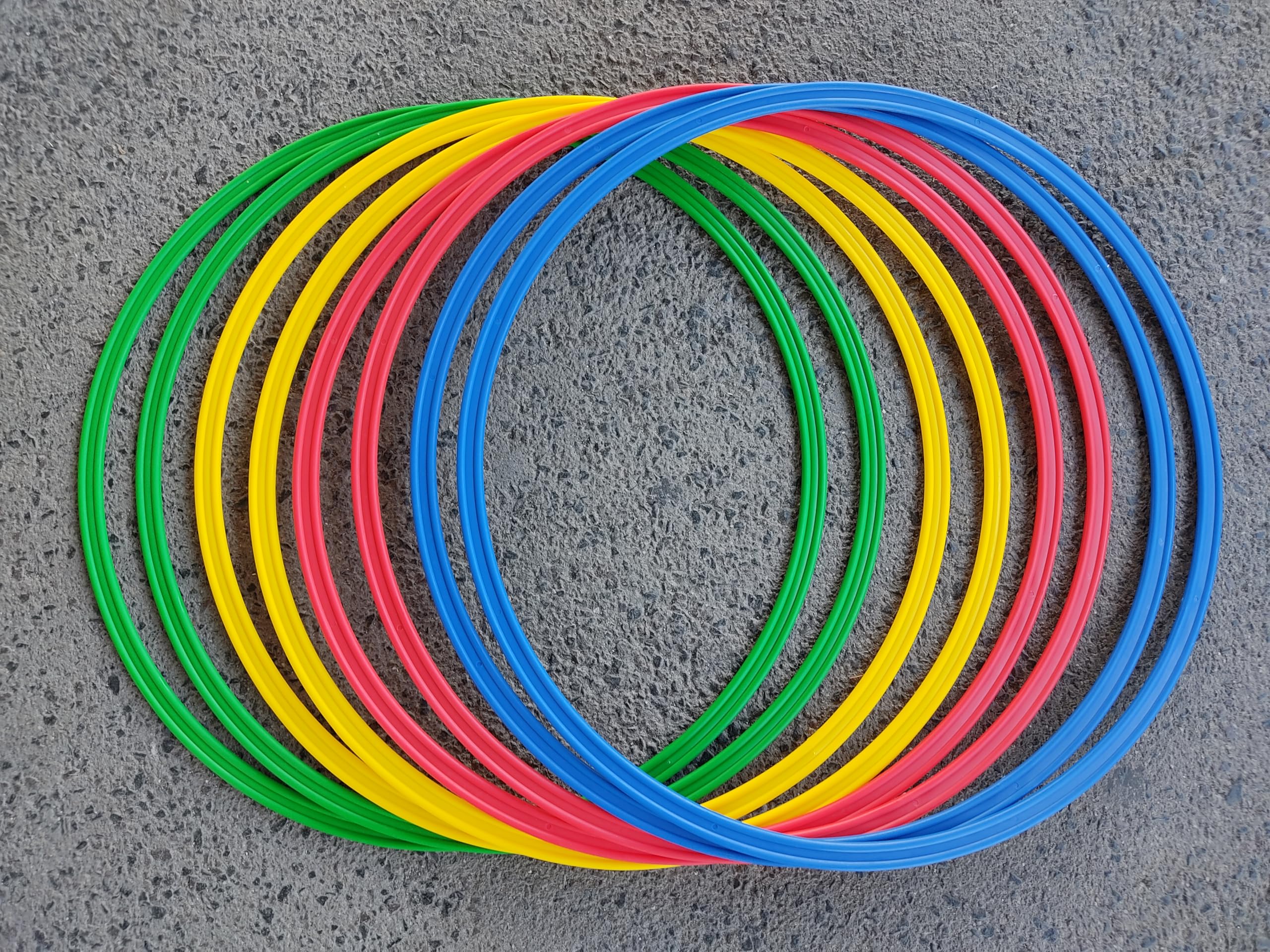 Sport Aro Lot de 8 Cercles psychomotricités en 4 Couleurs, Unisexe, 2 x réseau, 2 x Jaune, 2 x Bleu, 2 x Vert, Ø 60 cm
