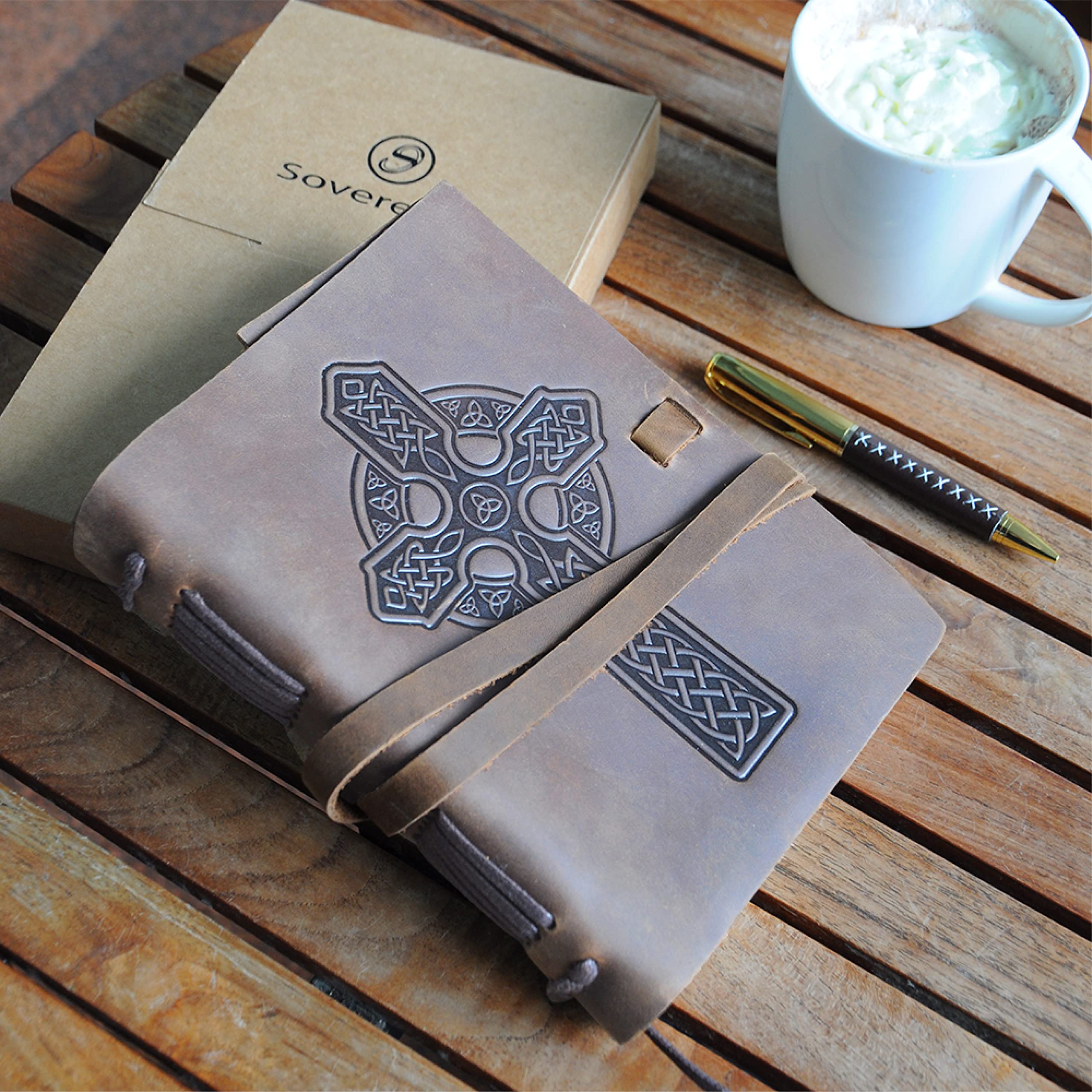 Carnet de Notes Cuir Véritable Journal Avec Croix Celtique En Relief A5 Carnet de Voyage à La Main Vintage Écriture Notebook Pour Hommes & Femmes Antique Cahier Rustique 21x15cm Pour Notes Sketchbook