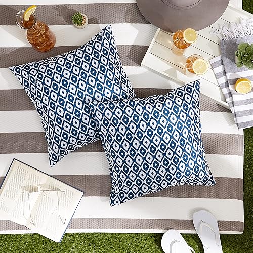 Miniatura 3 de DII Colección de fundas de almohada de poliéster repelente al agua para exteriores, reversible, 18x18, Ikat azul, 2 piezas