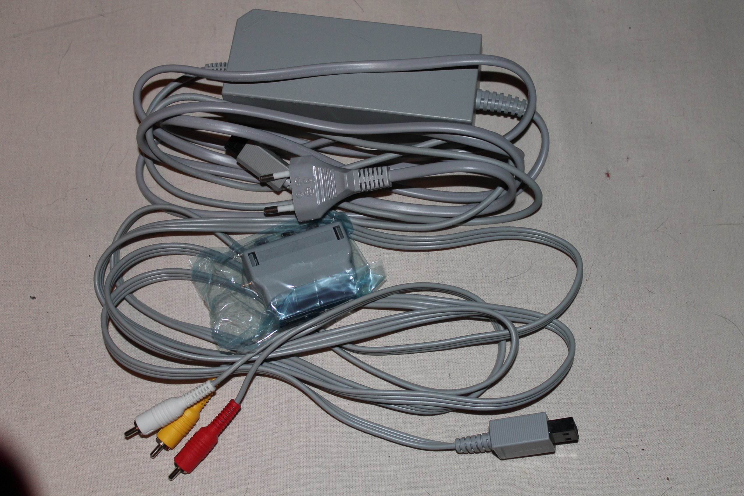 Console Wii noire + accessoires (inclus Wii Sports + Wii Sports Resort)