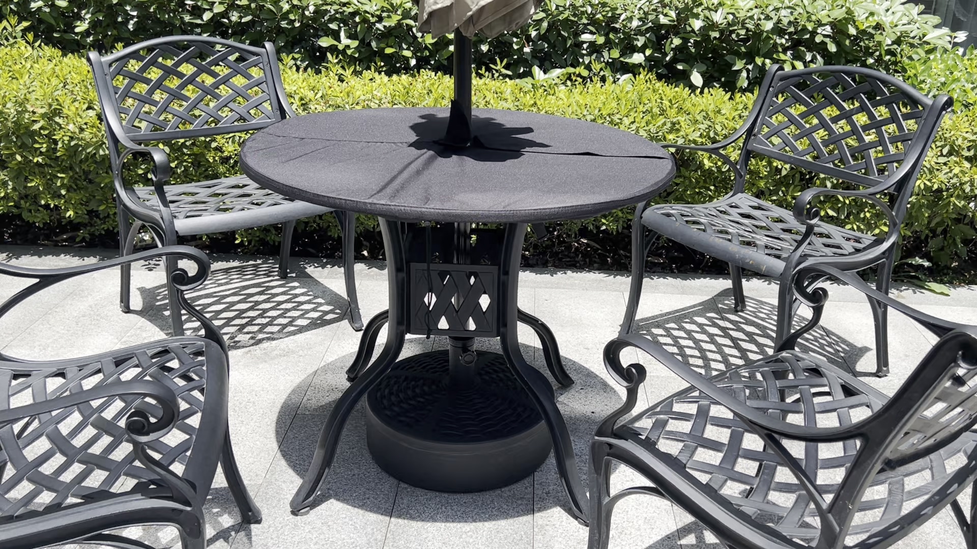 Square Patio Table Cover with Umbrella Hole 40