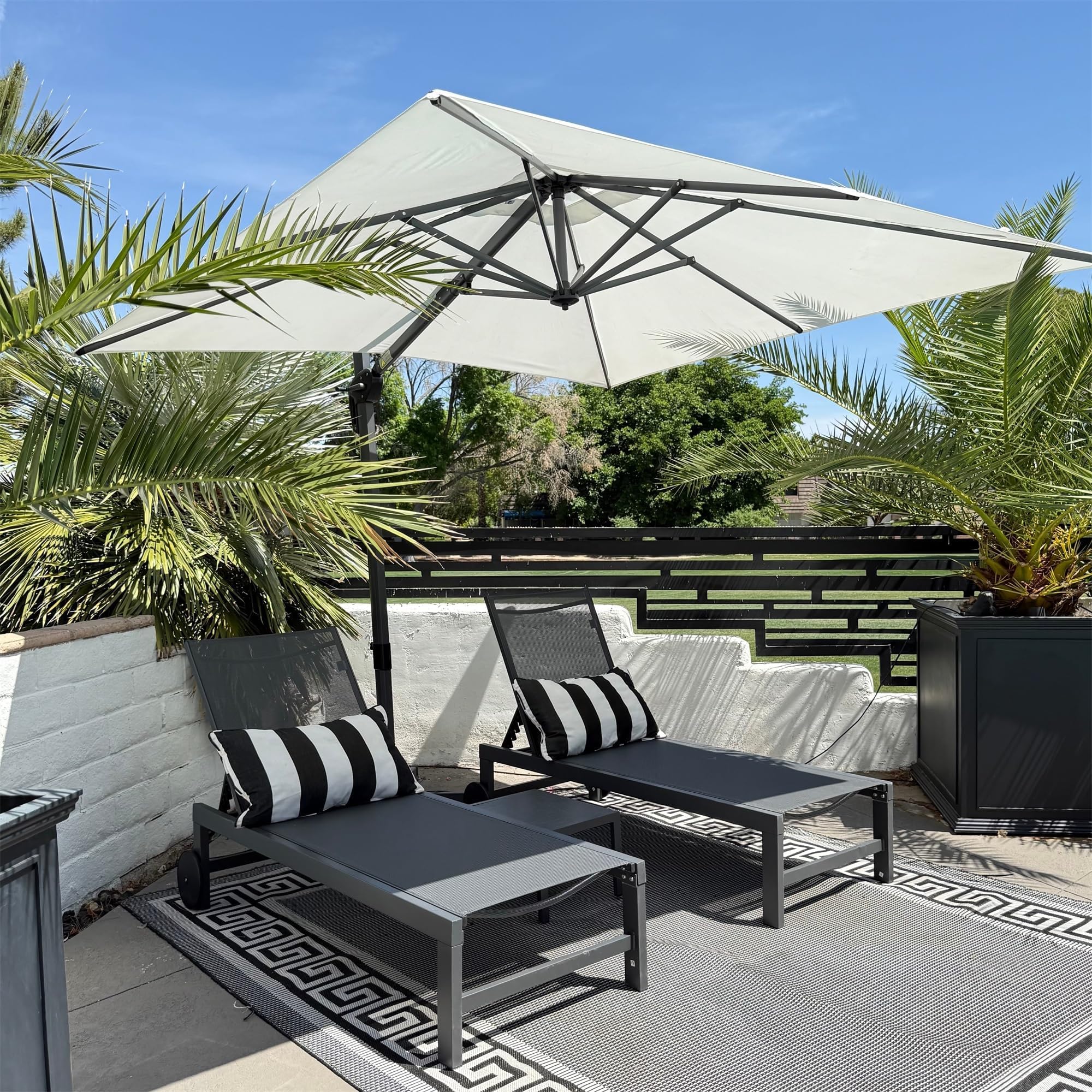 PURPLE LEAF Outdoor Chaise Lounge with Wheels, Set of 4 with Table, Grey