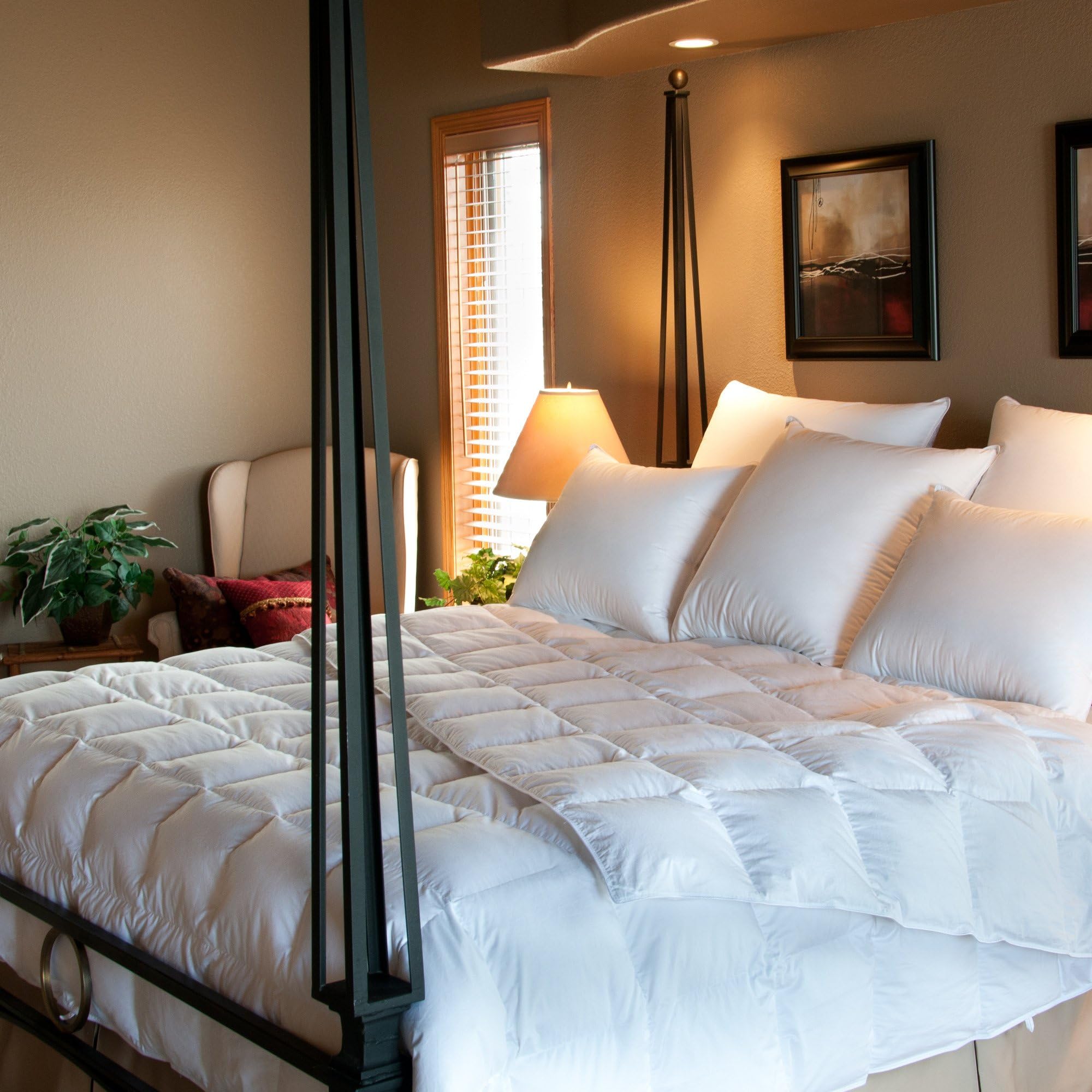 Ogallala Hypodown Avalon 600-fill Goose Down Southernlite Comforter, King 104-Inch by 88-Inch