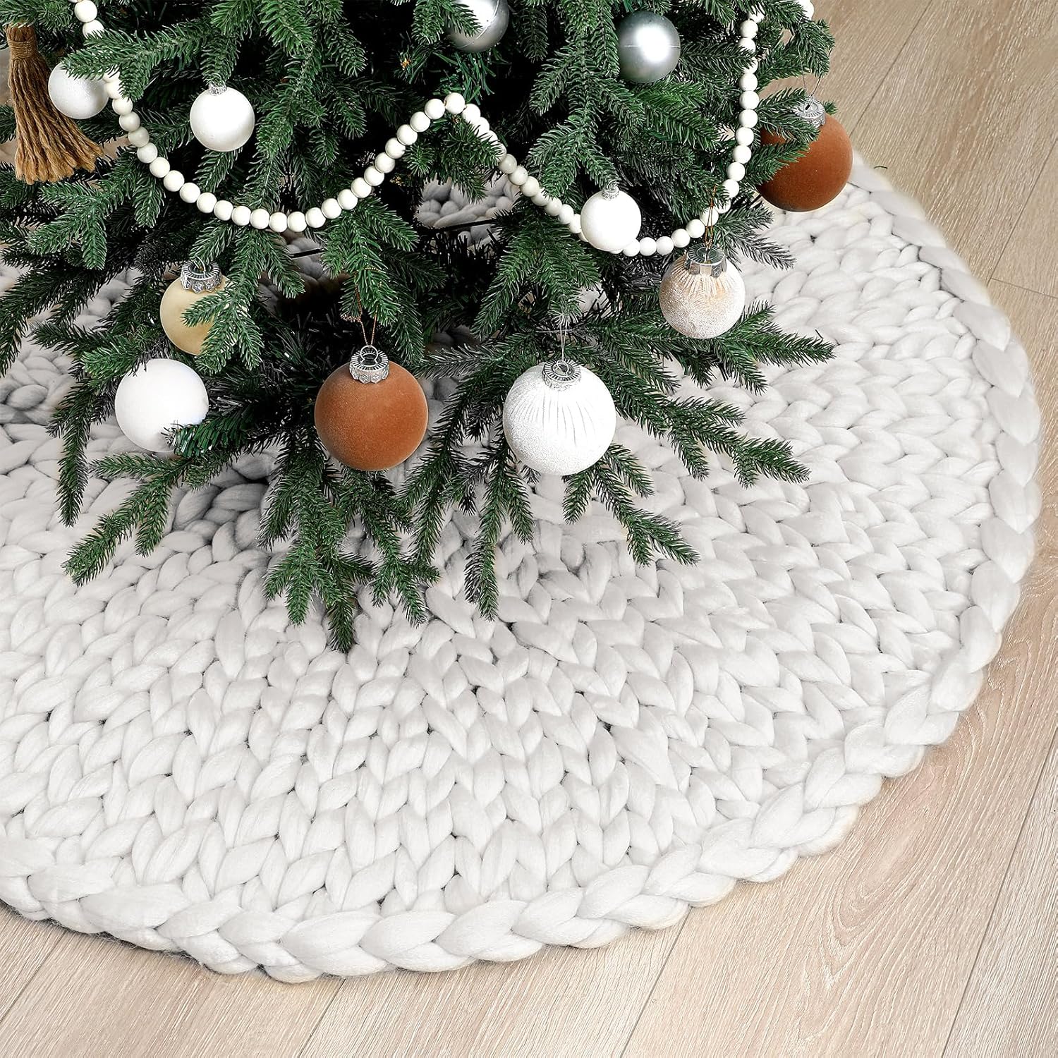 Zomiboo Chunky Knitted Christmas Tree Skirt, 36 Inch Beige Crochet Tree Skirt, Chunky Knit Thick Rustic Christmas Trees Decorations, Farmhouse Xmas Holiday Party Decor
