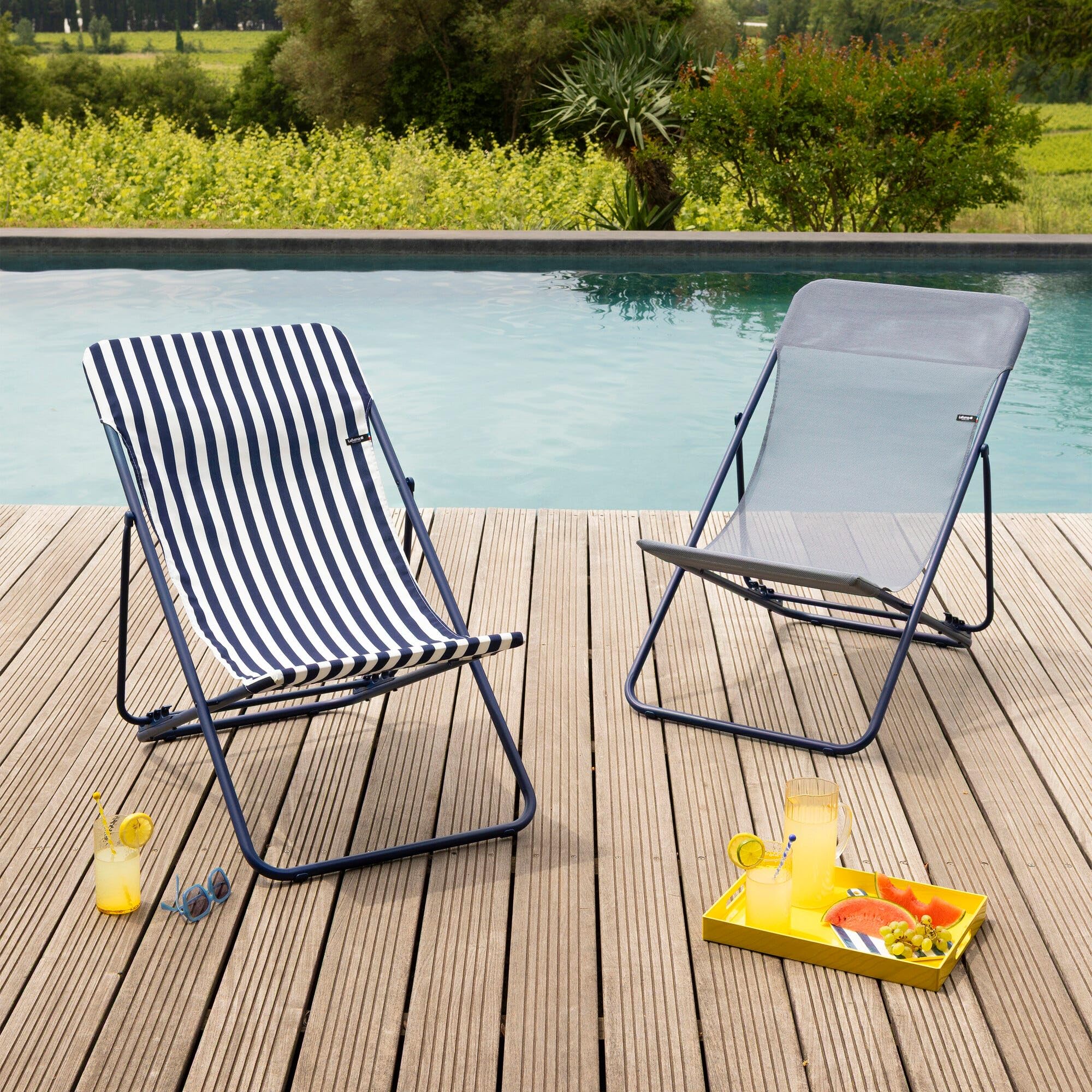 Lafuma MOBILIER - Lot De 2 Transats Jardin Pliants Multi-Positions - Maxi Transat - Batyline® Iso - Bleu Indigo - Fabriqué en France - BDL0004_9940 - Garantie 5 Ans - L.83xl.62xH.91cm