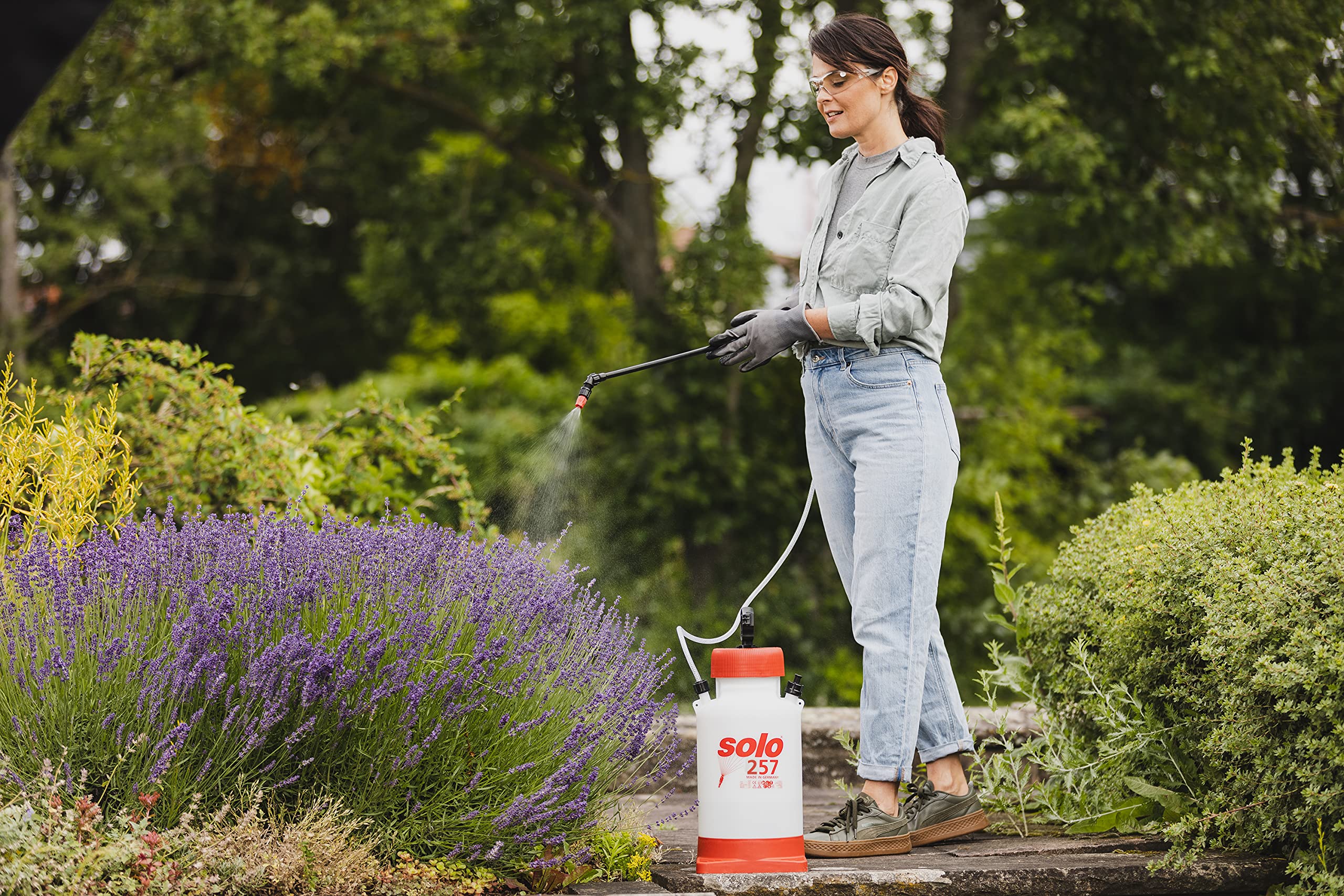 Solo 257 Drucksprüher 7 Liter - Profi Sprühgerät für Garten, Industrie und Forst