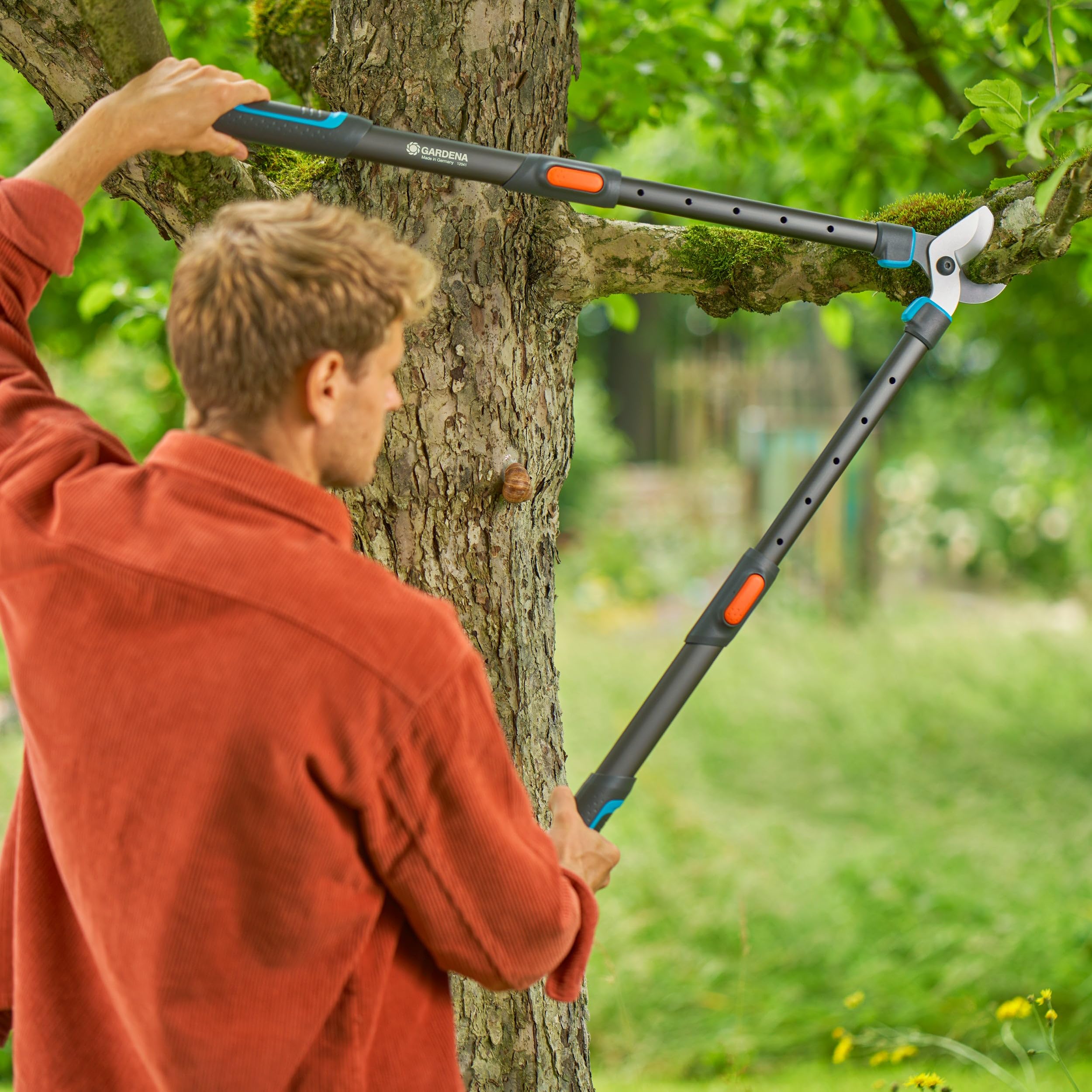 Gardena TeleCut Pro L Teleskop-Astschere für frisches Holz bis 50 mm verlängerbar bis 900 mm