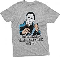 Vista 4 de Camiseta de terror de Halloween con máscara de distanciamiento social y uso de Michael Myers para hombre