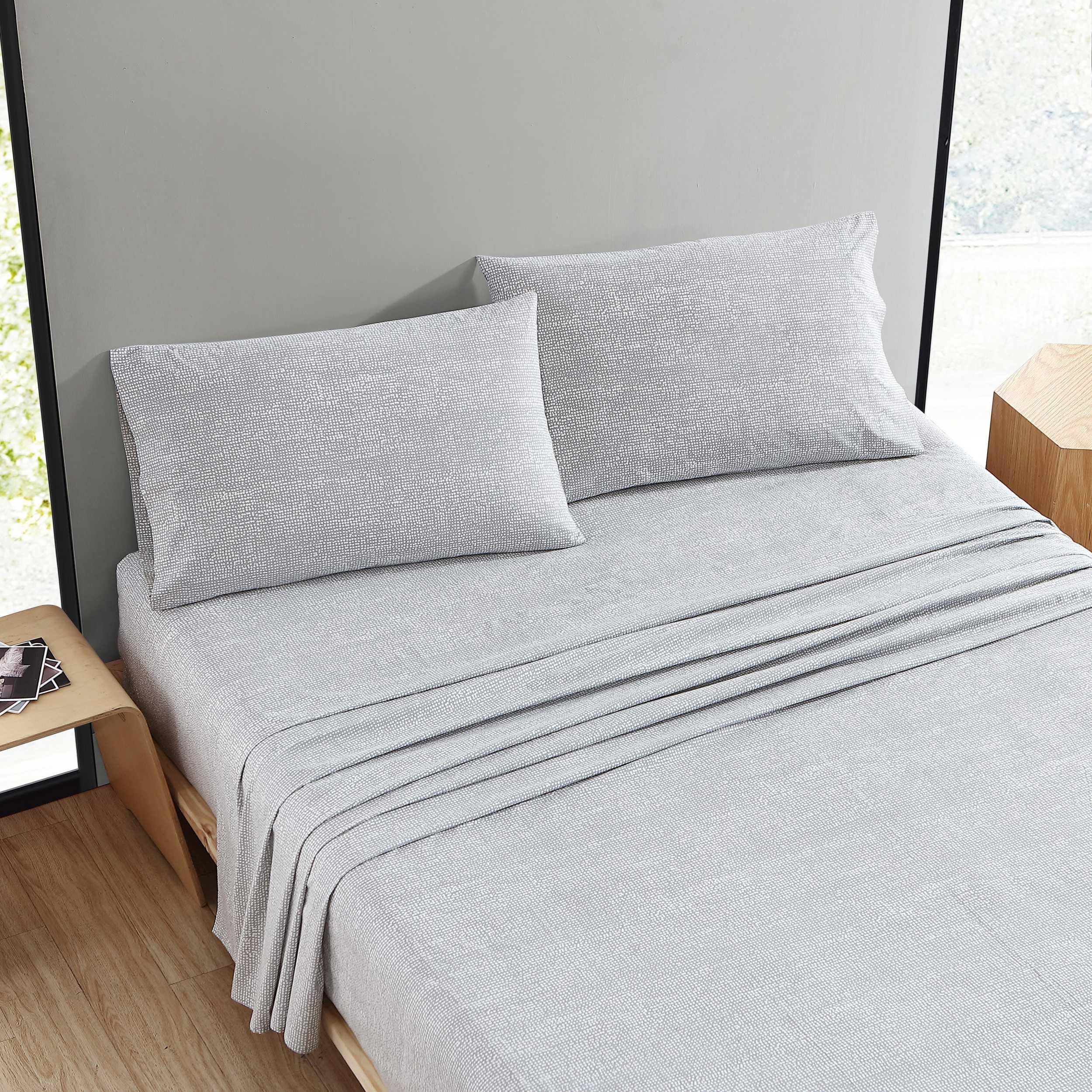 Marimekko - Queen Sheet Set Premium Cotton Percale Bedding Set with Matching Shams Lightweight Breathable Bed Essentials Orkanen
