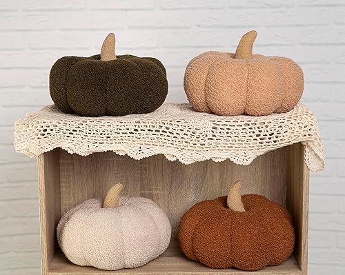Miniatura 5 de Pearhead Calabaza sherpa, decoración moderna de otoño, Acción de Gracias y Halloween, 9 pulgadas, verde oliva