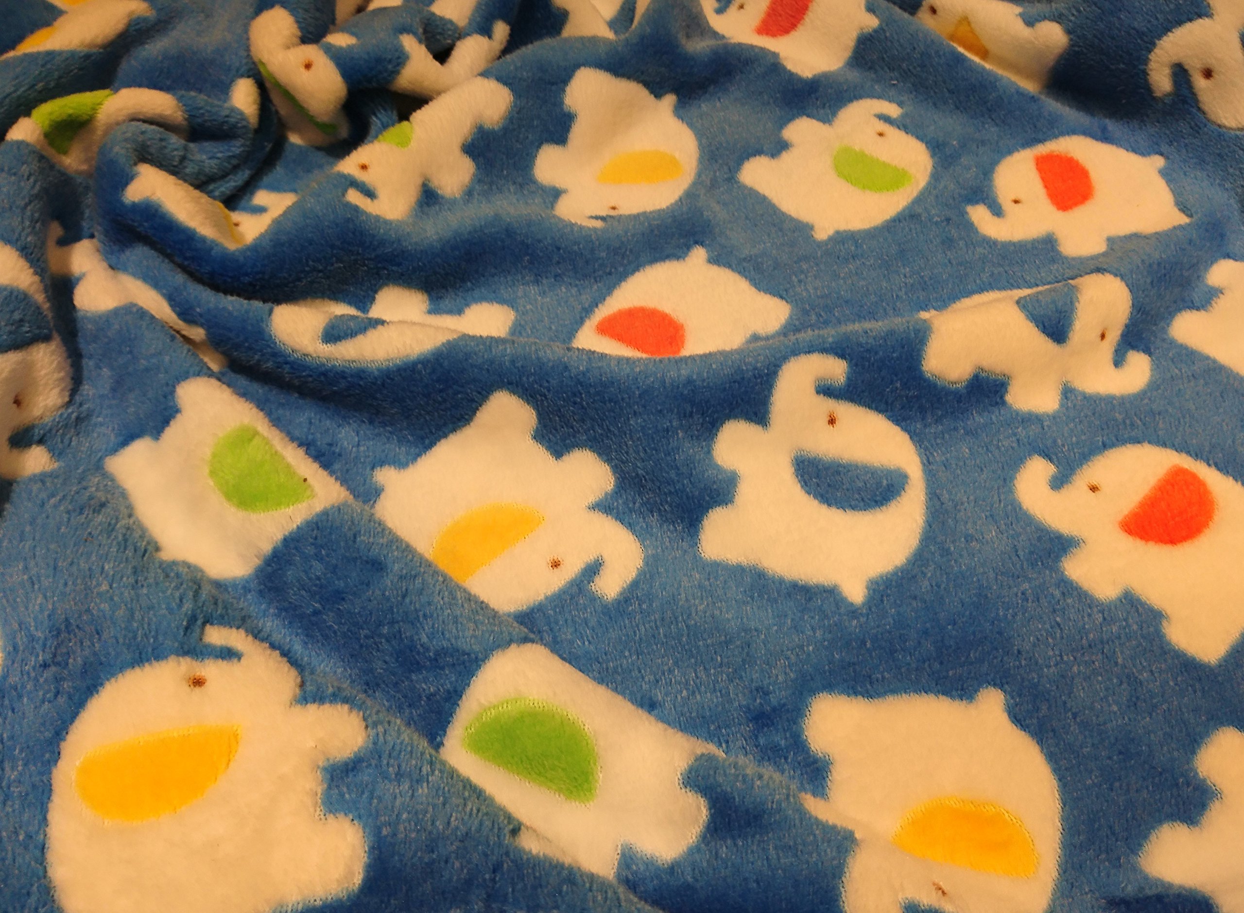 CRS VENDOR LTD. Double Sided Supersoft Cuddlesoft Fleece Fabric Material - ELEPHANTS ROYAL BLUE