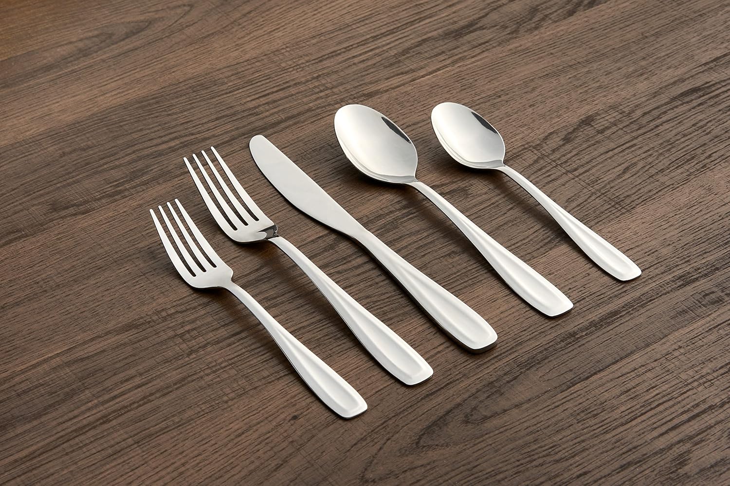 Cambridge 426540CJBR2R Waylen Mirror 40-Piece Flatware Set with Rustic Caddy
