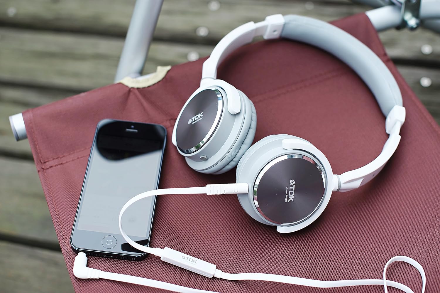 TDK Life on Record ST460s Smartphone On-The-Ear Headphones White