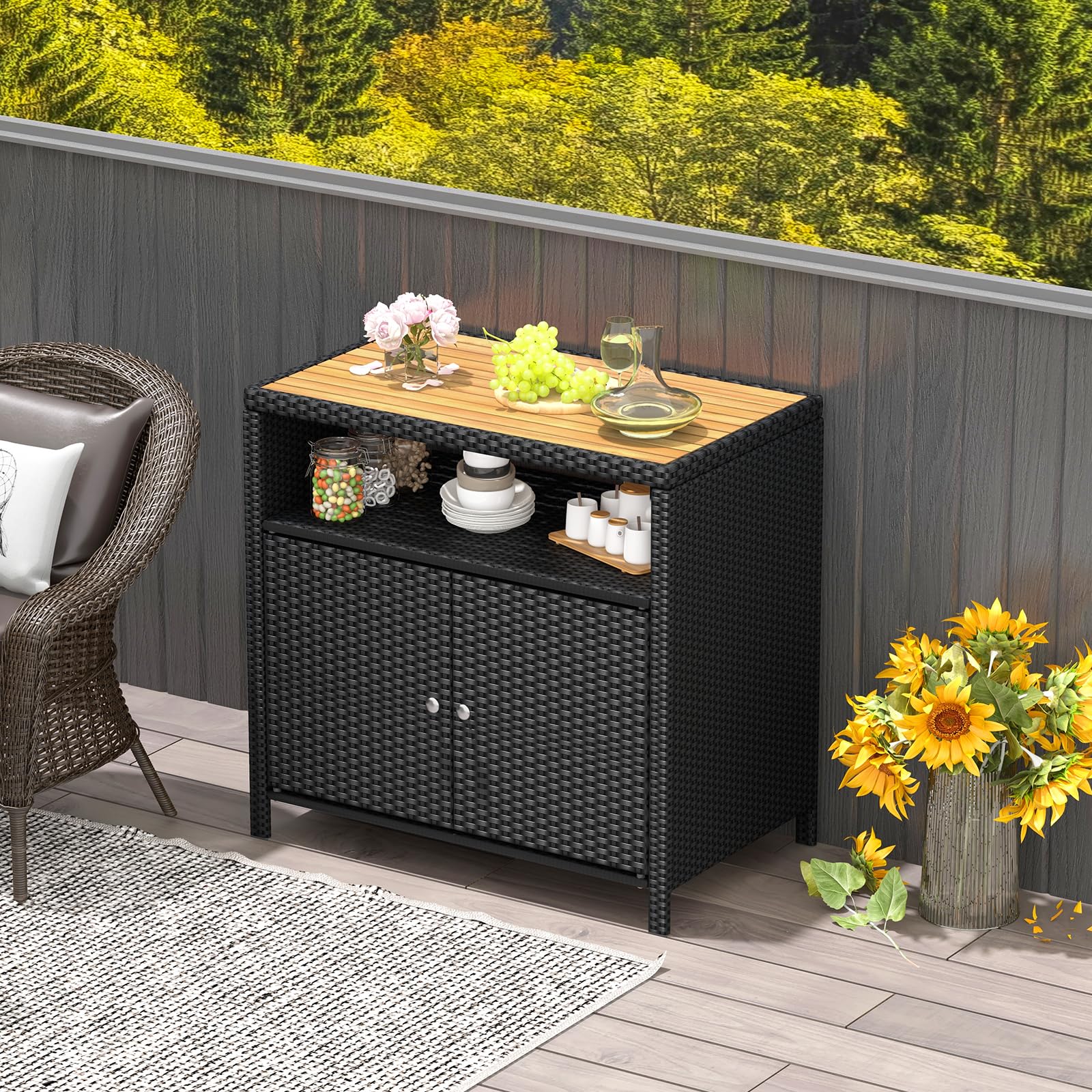 KOMFOTTEU Gartenschrank aus Rattan, Aufbewahrungsschrank Sideboard mit Arbeitsplatte aus Akazienholz, Garten Schuppen mit Doppeltüren, Rattanschrank 90 x 53 x 86 cm (Schwarz)